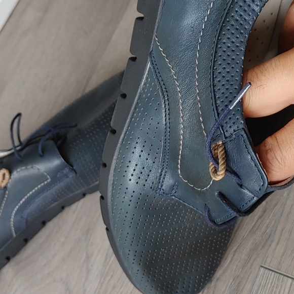 Light shoes - Picture 2 of 4